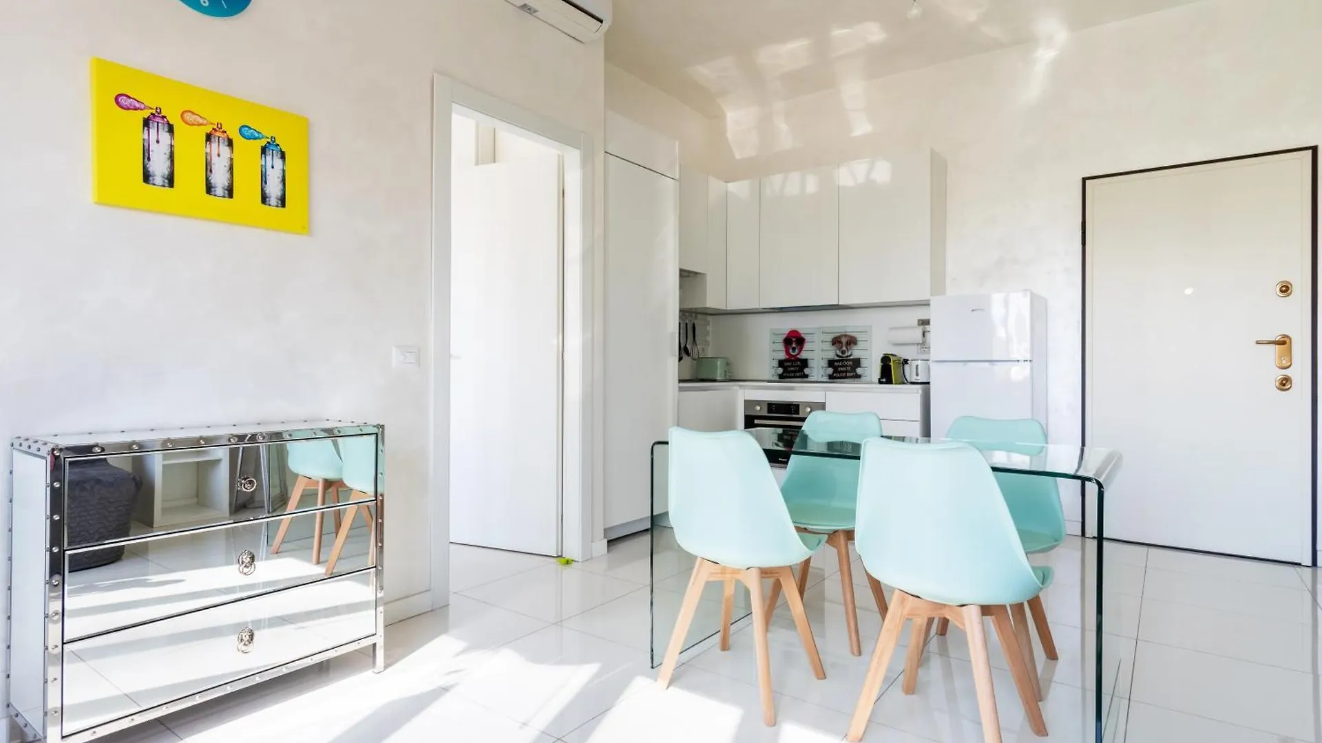 Designer House In Repubblica Apartamento Milão